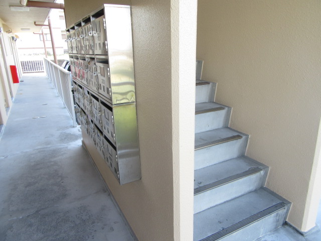 19/26 エントランス