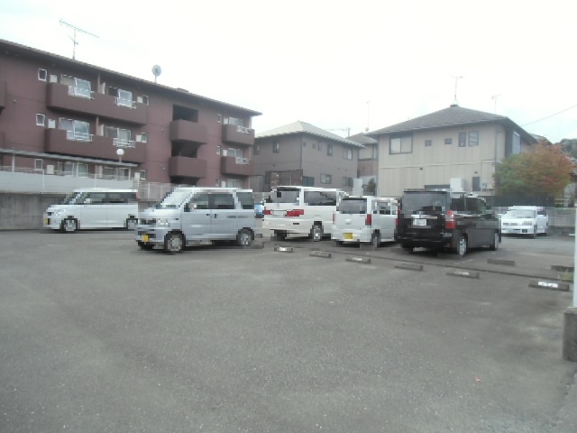22/23 駐車場