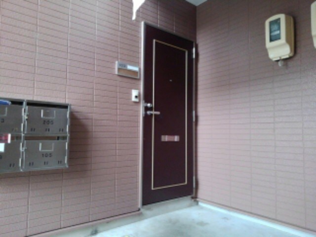 13/22 エントランス