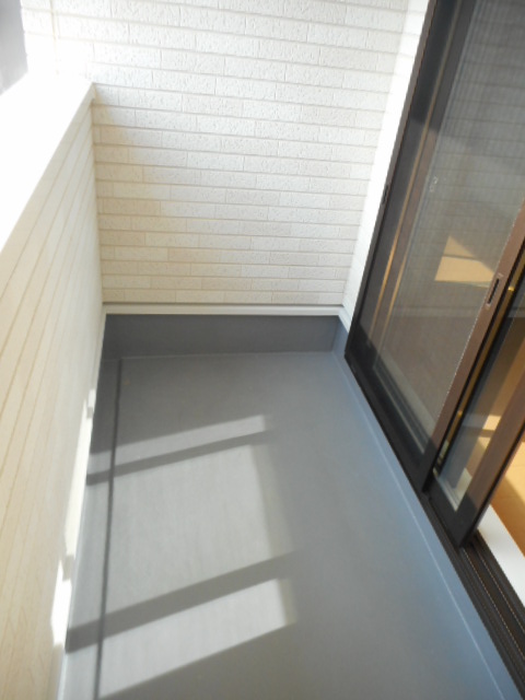 18/28 バルコニー