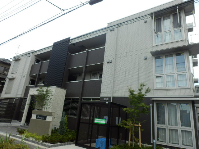 21/30 エントランス