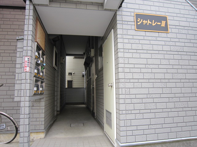 18/24 エントランス