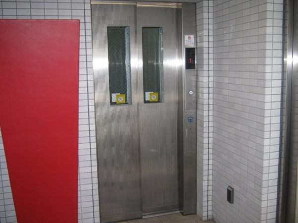 15/22 エントランス