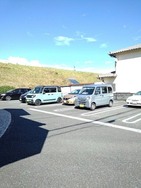14/20 駐車場
