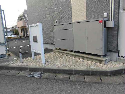 13/22 エントランス