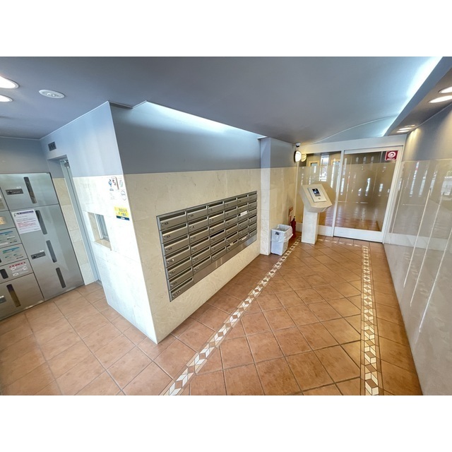 22/24 エントランス