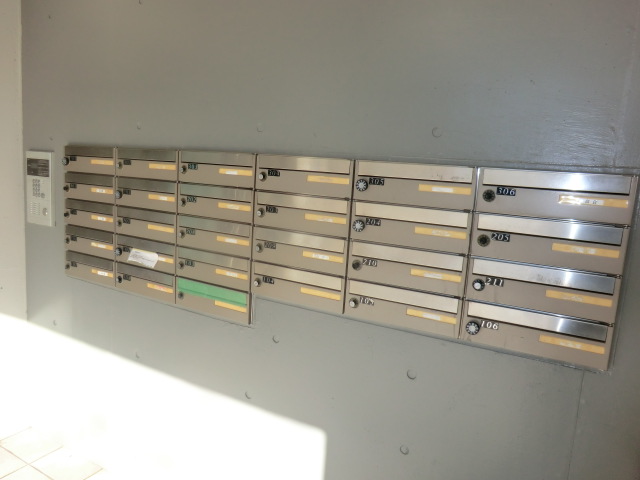 21/30 エントランス