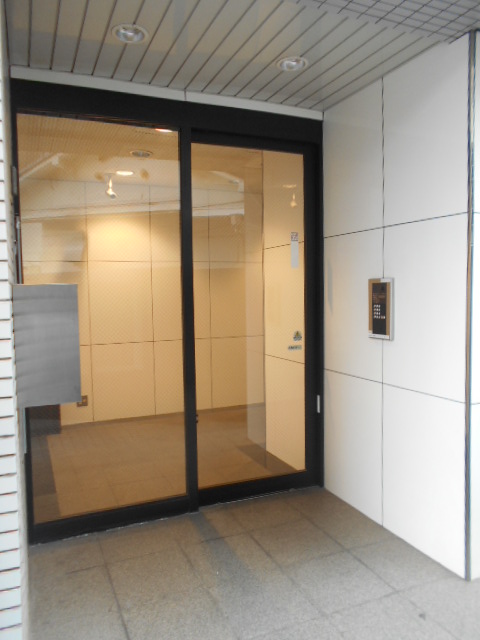 22/30 エントランス