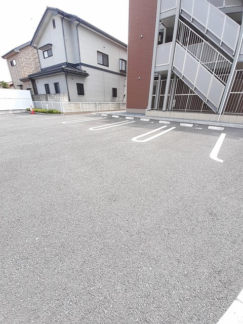 14/20 駐車場
