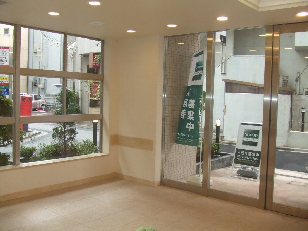 22/30 エントランス