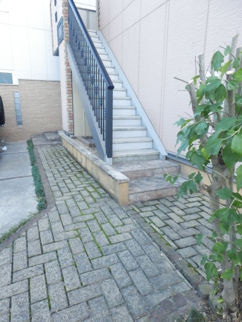 19/24 エントランス