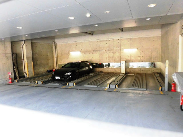 22/30 駐車場