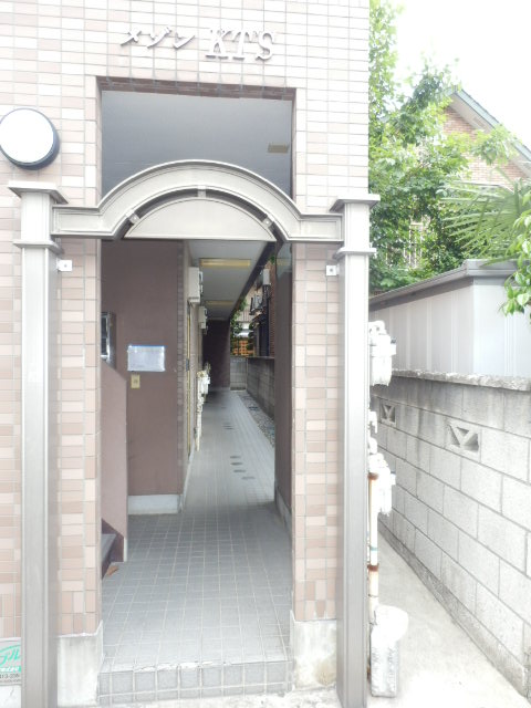 26/30 エントランス