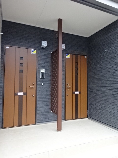 13/23 エントランス