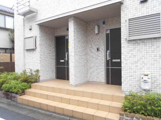 22/23 エントランス