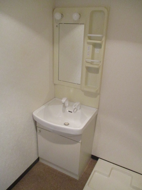 13/30 洗面
