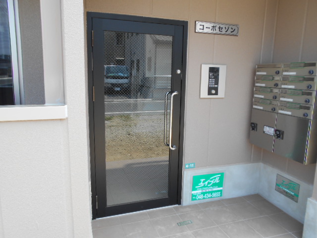 22/30 エントランス