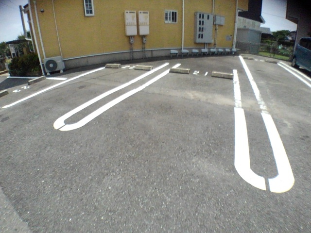 14/20 駐車場