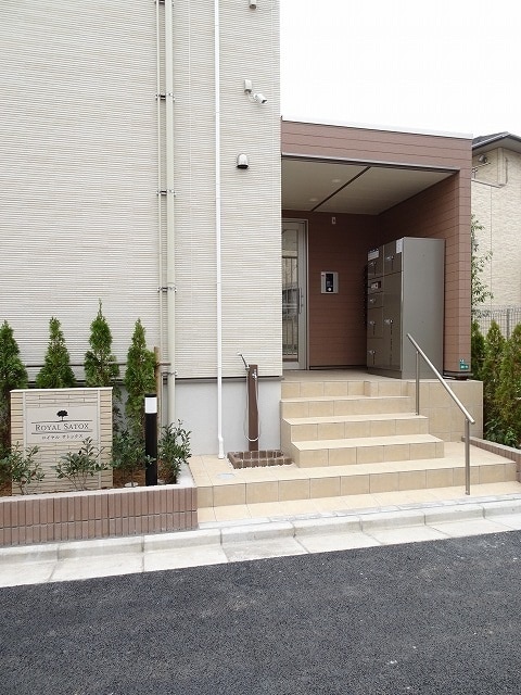 14/19 エントランス