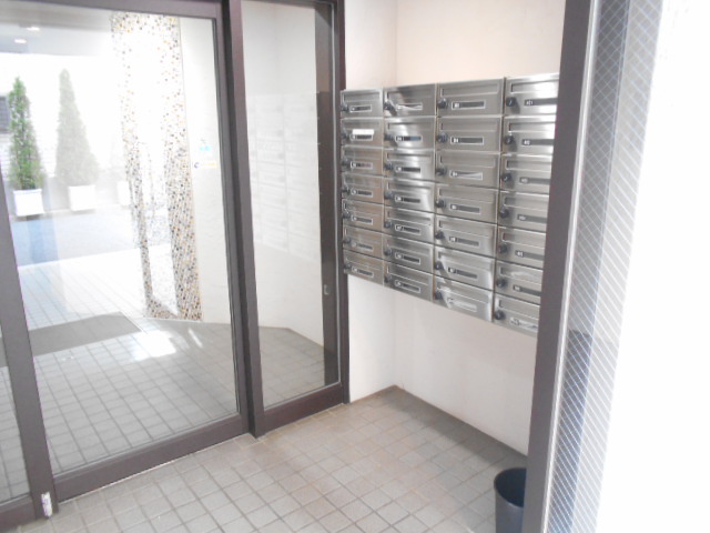 2/4 エントランス