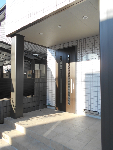 22/30 エントランス