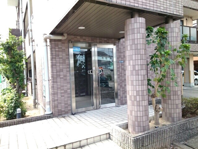 13/20 エントランス