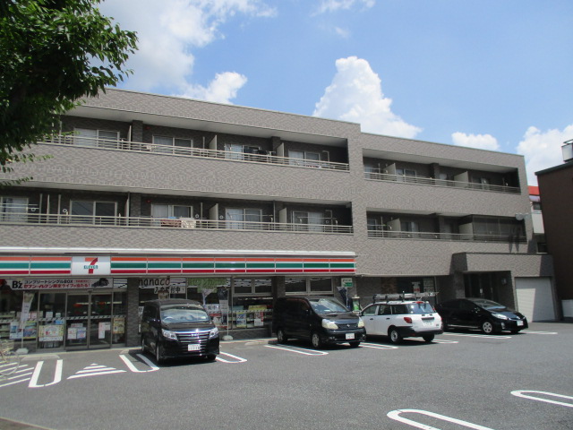 2/10 外観