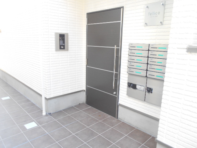 2/8 エントランス