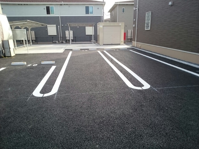 14/20 駐車場