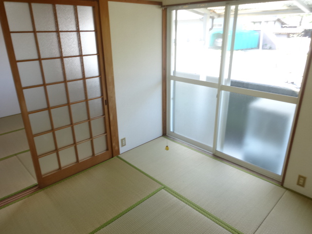 22/30 エントランス