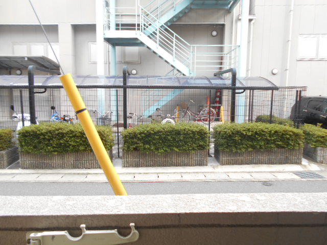 22/30 エントランス