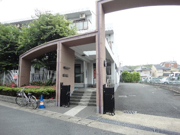 22/25 エントランス