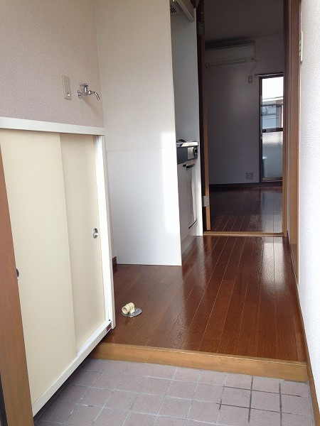 22/30 エントランス