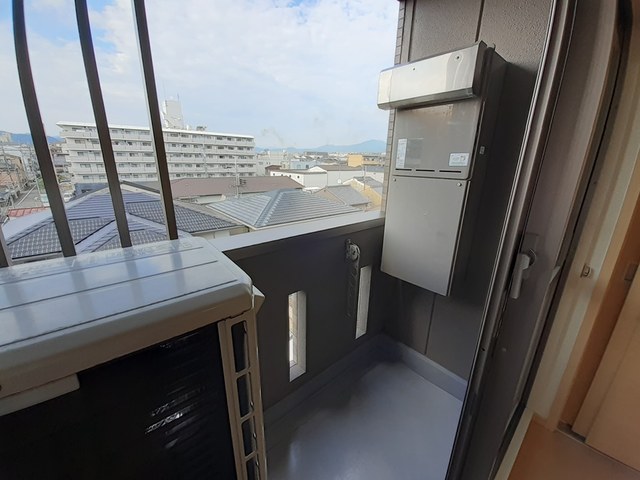 14/22 エントランス