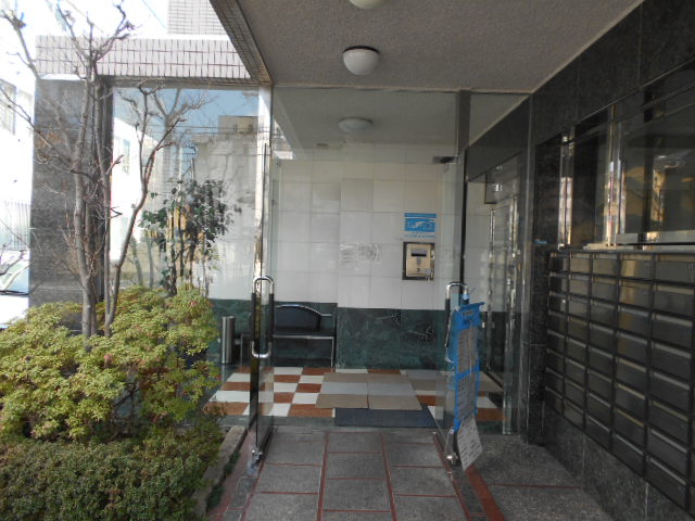 22/30 エントランス