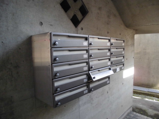 19/30 エントランス