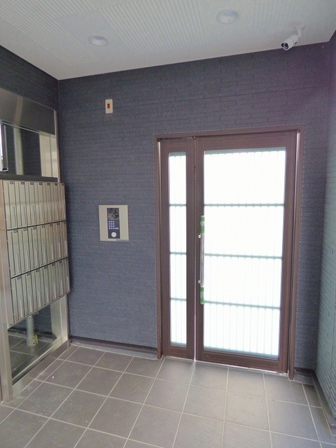 14/20 エントランス