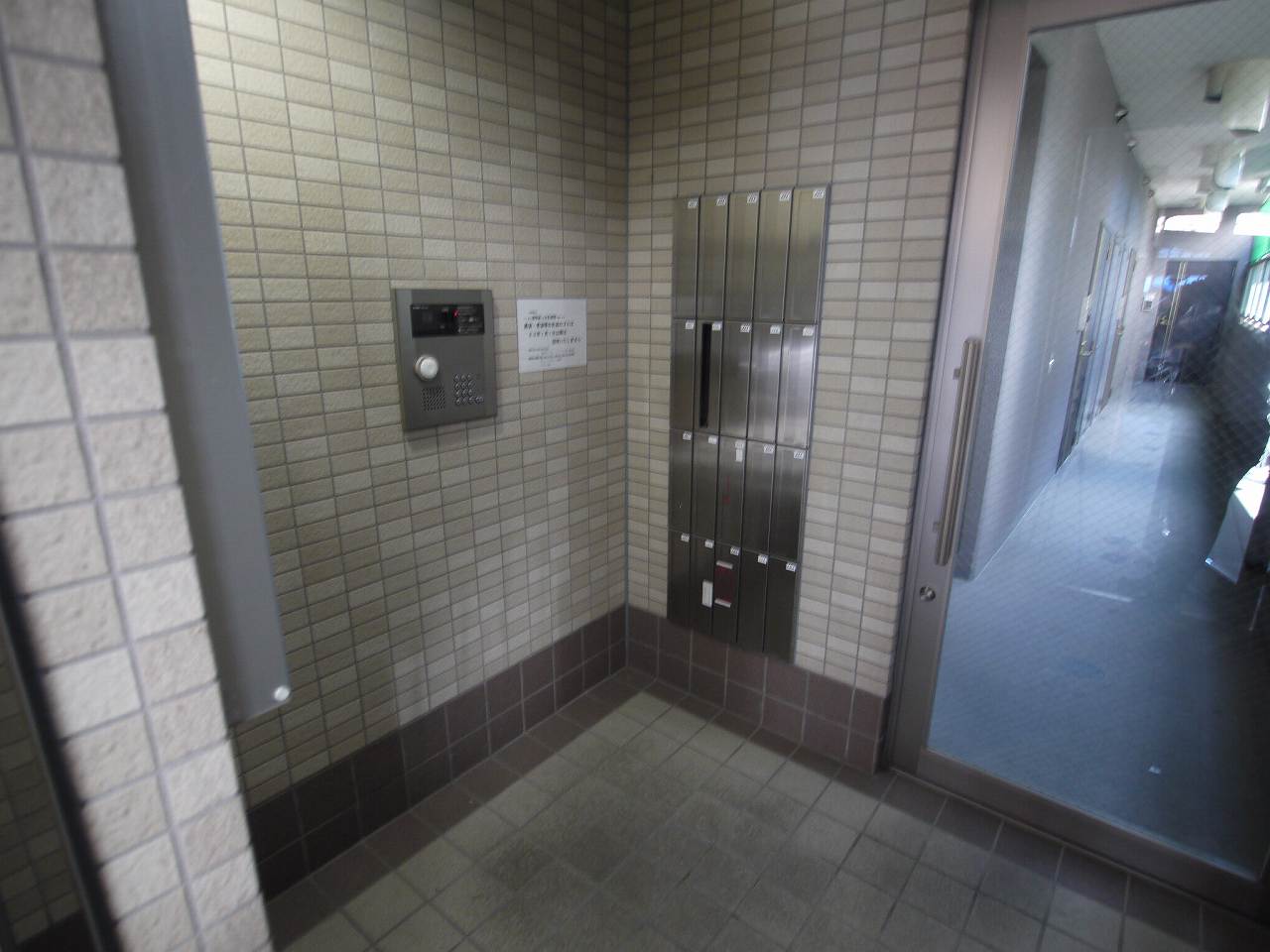 14/20 エントランス