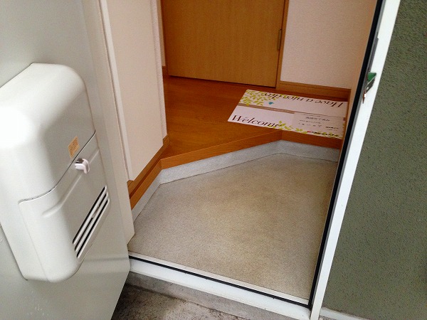 13/30 玄関
