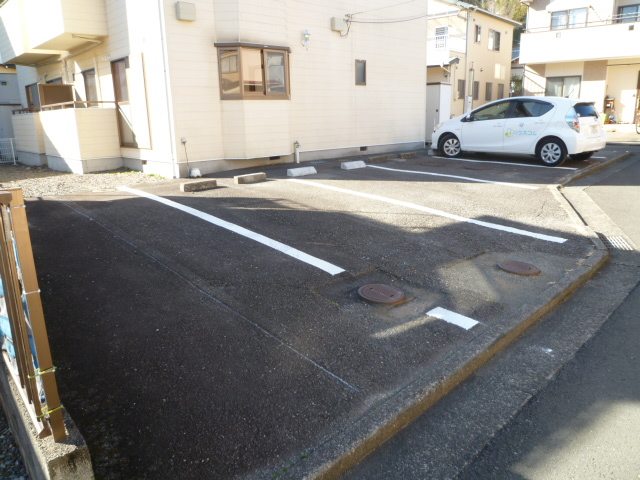 22/23 駐車場