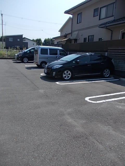 14/20 駐車場