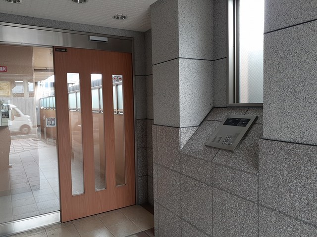 13/20 エントランス