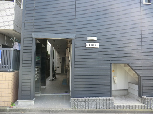 22/30 エントランス