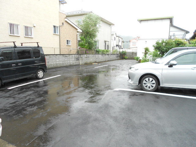14/20 駐車場