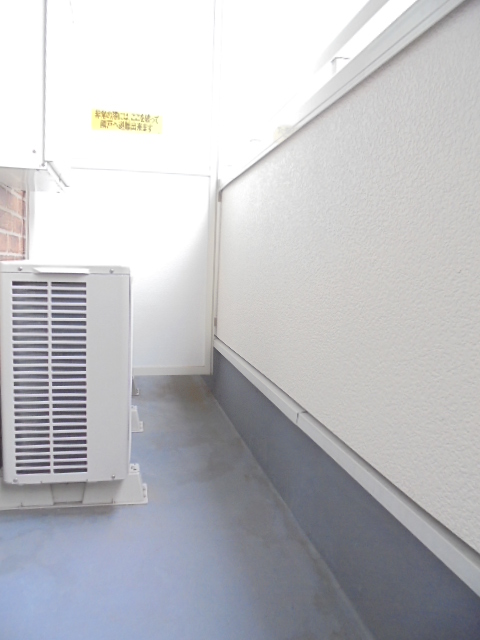 13/23 バルコニー