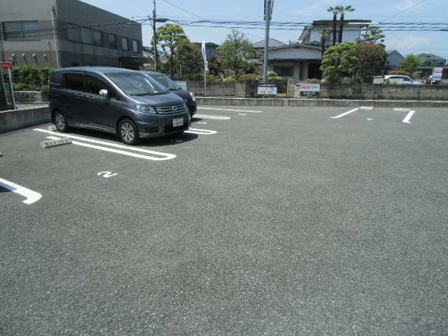 20/23 駐車場