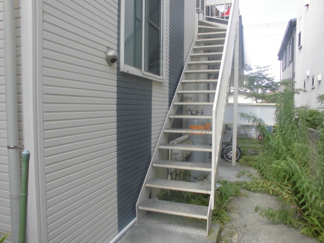 22/30 エントランス