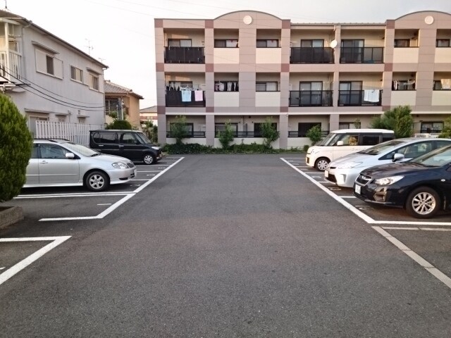 18/24 駐車場