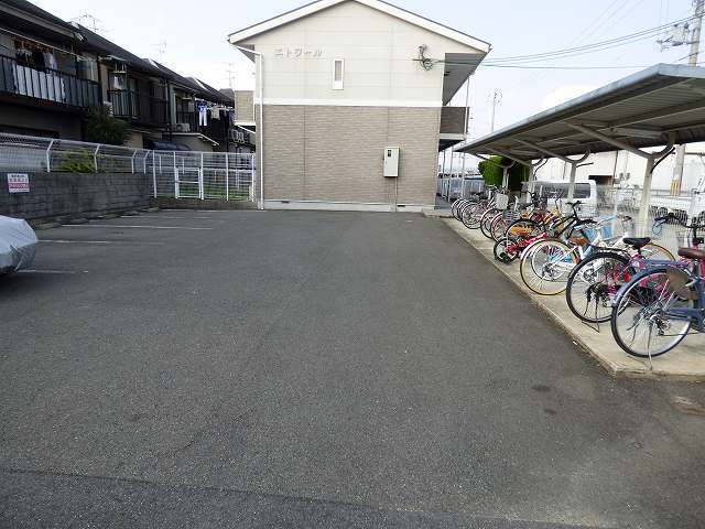 14/20 駐車場