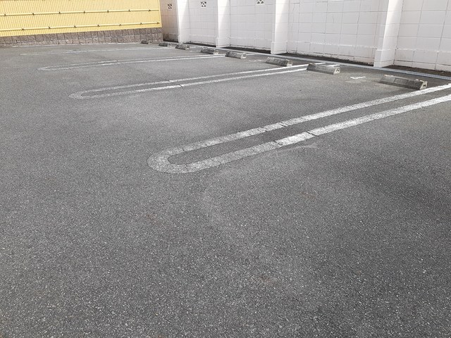 14/20 駐車場